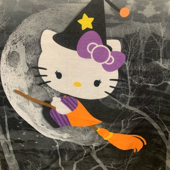 Hello Kitty short sleeve, scoop neck Halloween t shirt - Picture 4 of 5